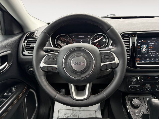 Used 2018 Jeep Compass Limited w/ Navigation Group AWD/4WD image 9