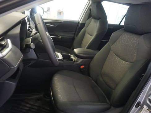 Used 2023 Toyota RAV4 XLE AWD/4WD image 19