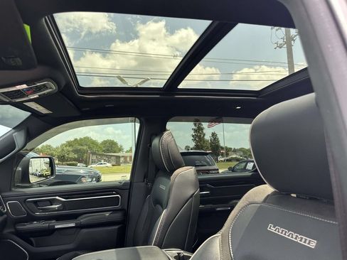 Used 2022 RAM 1500 Laramie AWD/4WD image 23