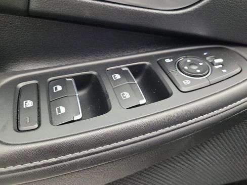 Used 2022 Hyundai Sonata Limited w/ Preferred Accessory Package FWD image 27