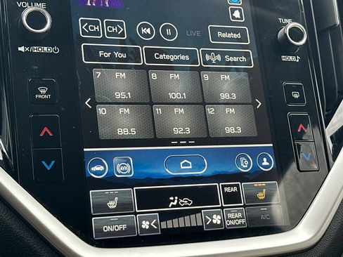 Used 2023 Subaru Ascent Limited image 18