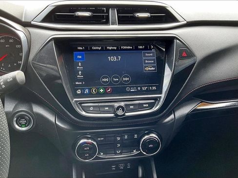 Used 2023 Chevrolet TrailBlazer RS w/ Sun and Liftgate Package image 11