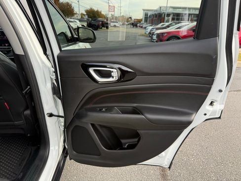 Used 2023 Jeep Compass Trailhawk w/ Trailhawk Convenience Group image 27