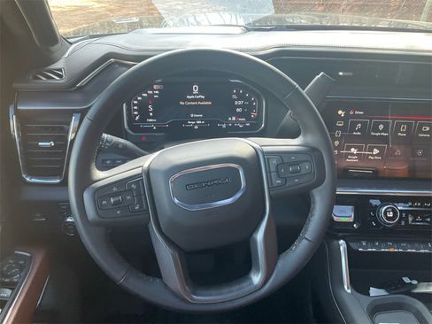 Used 2024 GMC Sierra 2500 Denali Ultimate image 21