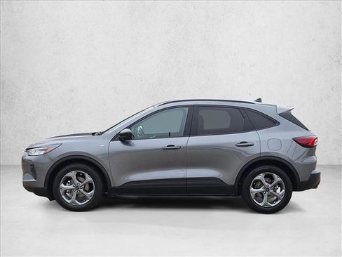 Used 2025 Ford Escape ST-Line FWD image 9