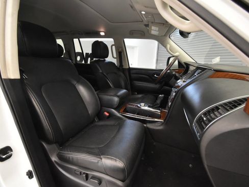 Used 2019 INFINITI QX80 Luxe w/ All-Season Package AWD/4WD image 18