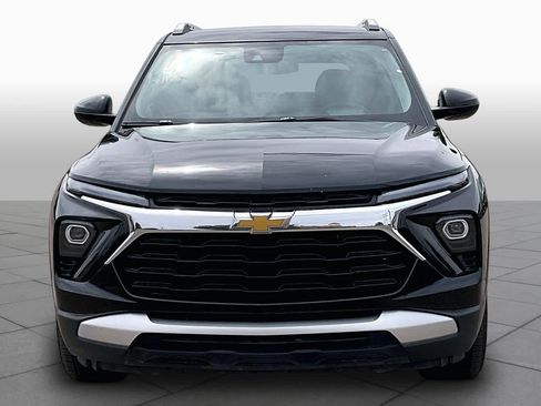 Used 2025 Chevrolet TrailBlazer LT FWD image 4