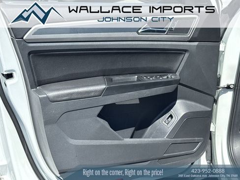 Used 2021 Volkswagen Atlas SE w/ Panoramic Sunroof Package FWD image 12