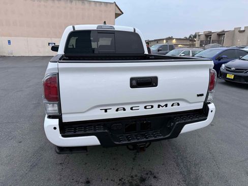 Used 2023 Toyota Tacoma TRD Off-Road image 17