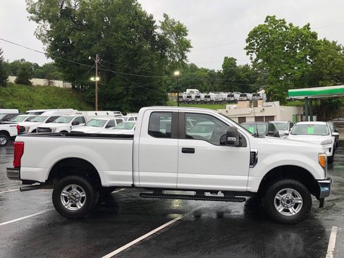Used 2017 Ford F250 XL w/ Power Equipment Group AWD/4WD image 7