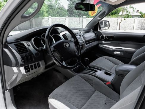 Used 2011 Toyota Tacoma 4x4 Double Cab w/ SR5 Pkg #2 image 3