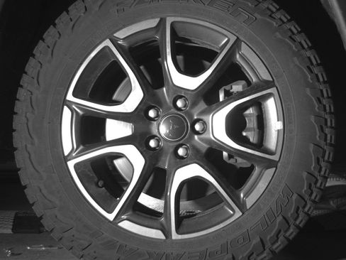 Used 2025 Jeep Compass Trailhawk AWD/4WD image 13