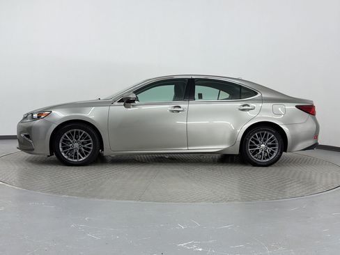 Used 2018 Lexus ES 350 w/ Navigation System Package FWD image 2