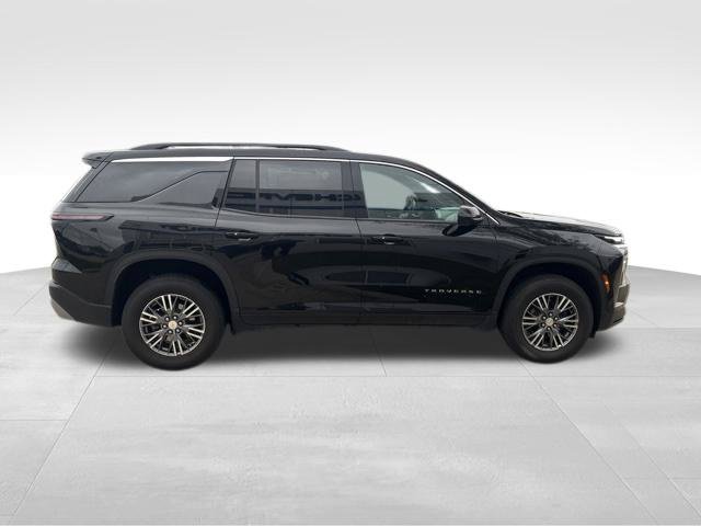Used 2025 Chevrolet Traverse LT w/ Driver Confidence Package AWD/4WD image 6