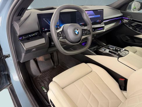 Used 2024 BMW 530i w/ Premium Package RWD image 4