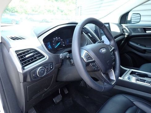 Certified 2024 Ford Edge SEL w/ Convenience Package AWD/4WD image 15