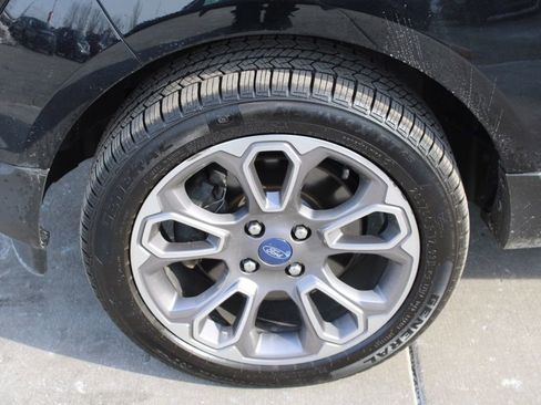 Used 2021 Ford EcoSport Titanium image 12