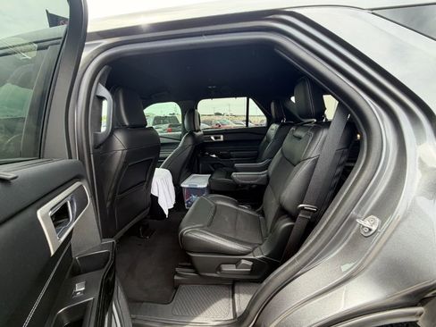 Used 2022 Ford Explorer ST AWD/4WD image 5