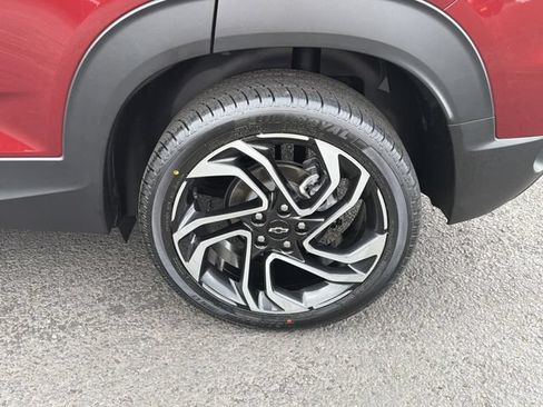 Certified 2025 Chevrolet TrailBlazer RS w/ Convenience Package AWD/4WD image 18