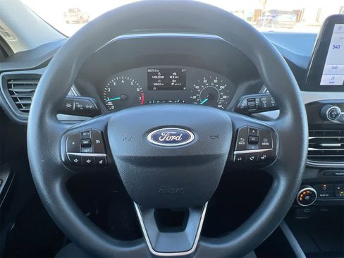 Used 2022 Ford Escape SE image 24