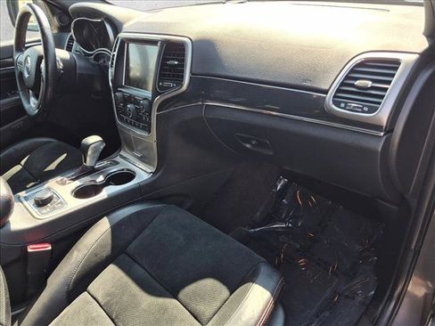 Used 2017 Jeep Grand Cherokee Trailhawk AWD/4WD image 23