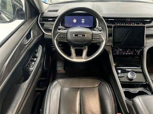 Used 2022 Jeep Grand Cherokee L Limited w/ Trailer Tow Group (B) image 21