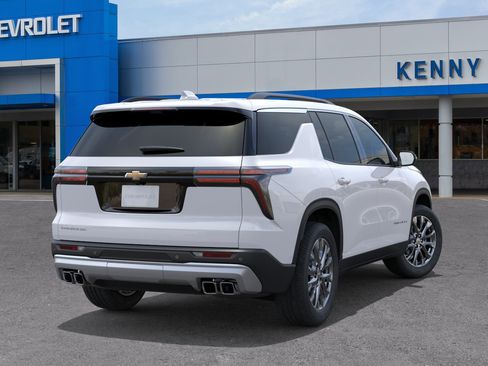 New 2026 Chevrolet Traverse LT FWD image 4