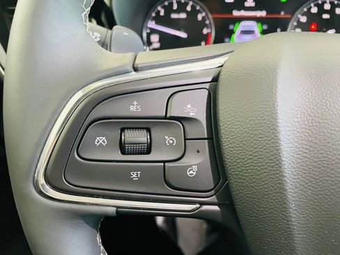 Used 2022 Buick Envision Avenir w/ Technology Package II image 23