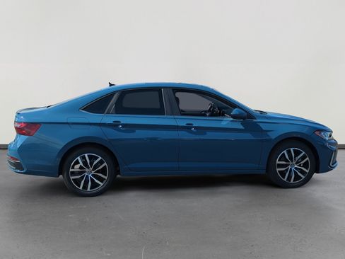 New 2026 Volkswagen Jetta SE image 6