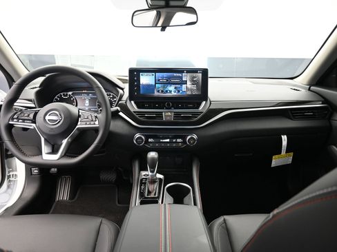 New 2025 Nissan Altima 2.5 SR w/ SR Premium Package image 10