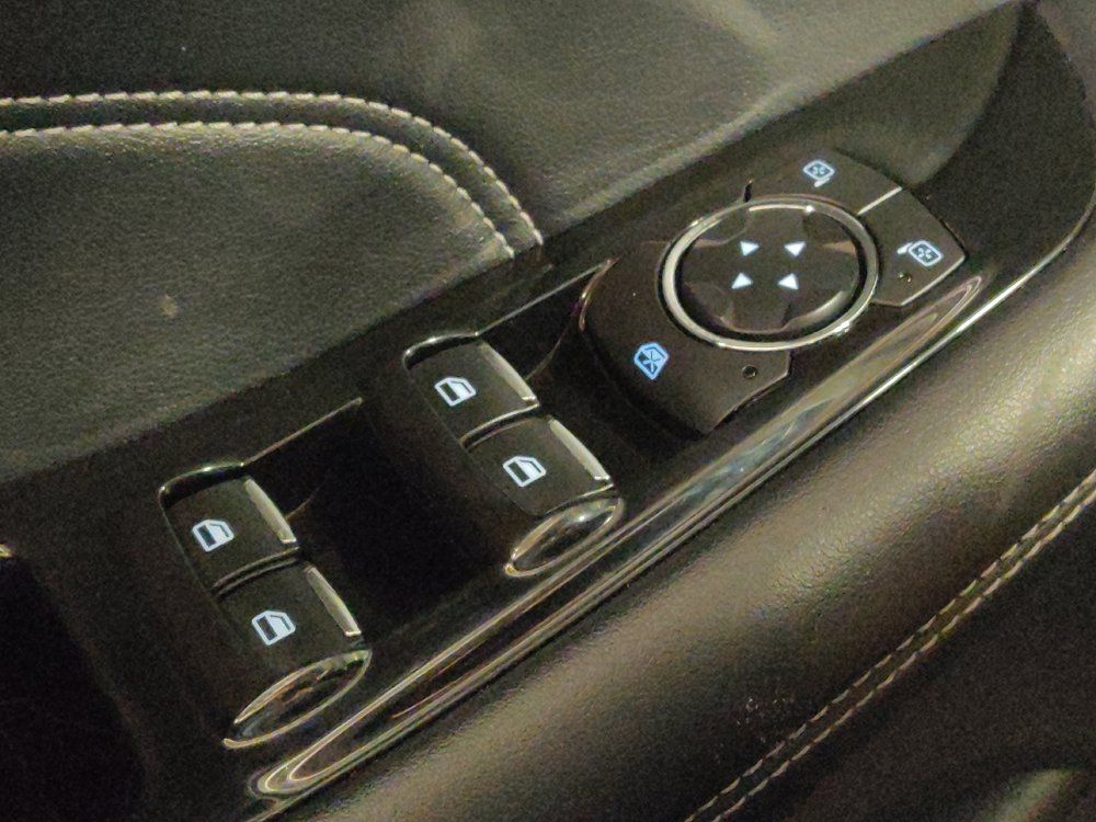 Used 2018 Ford Edge Titanium w/ Equipment Group 301A AWD/4WD image 27