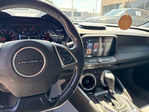 Used 2018 Chevrolet Camaro LT w/ Technology Package RWD image 14