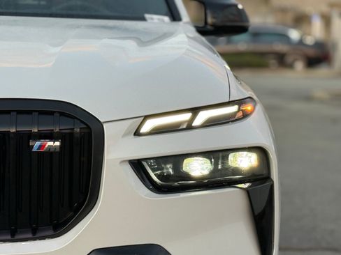New 2026 BMW X7 M60i image 13