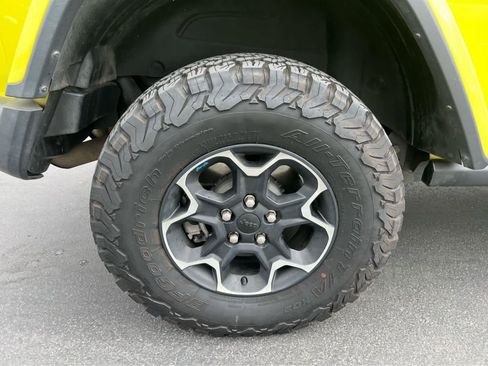 Used 2023 Jeep Wrangler Unlimited Rubicon 4xe w/ Safety Group AWD/4WD image 15