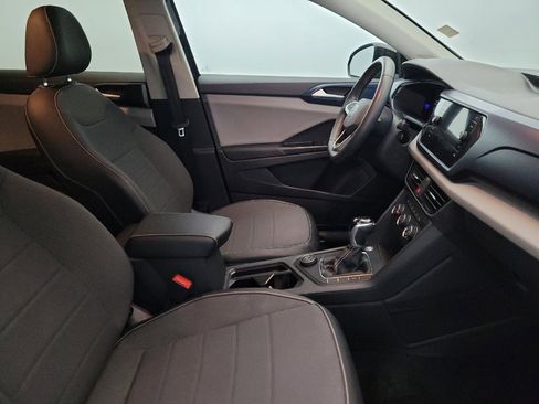 Used 2022 Volkswagen Taos SE image 21