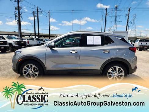 Used 2023 Buick Encore GX Essence w/ Experience Buick Package FWD image 4