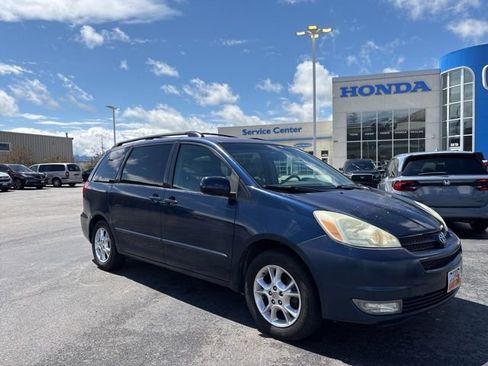 Used 2004 Toyota Sienna XLE FWD image 1