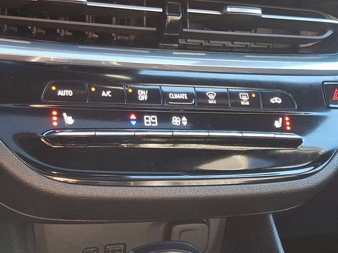 Used 2025 Buick Envista Avenir image 17