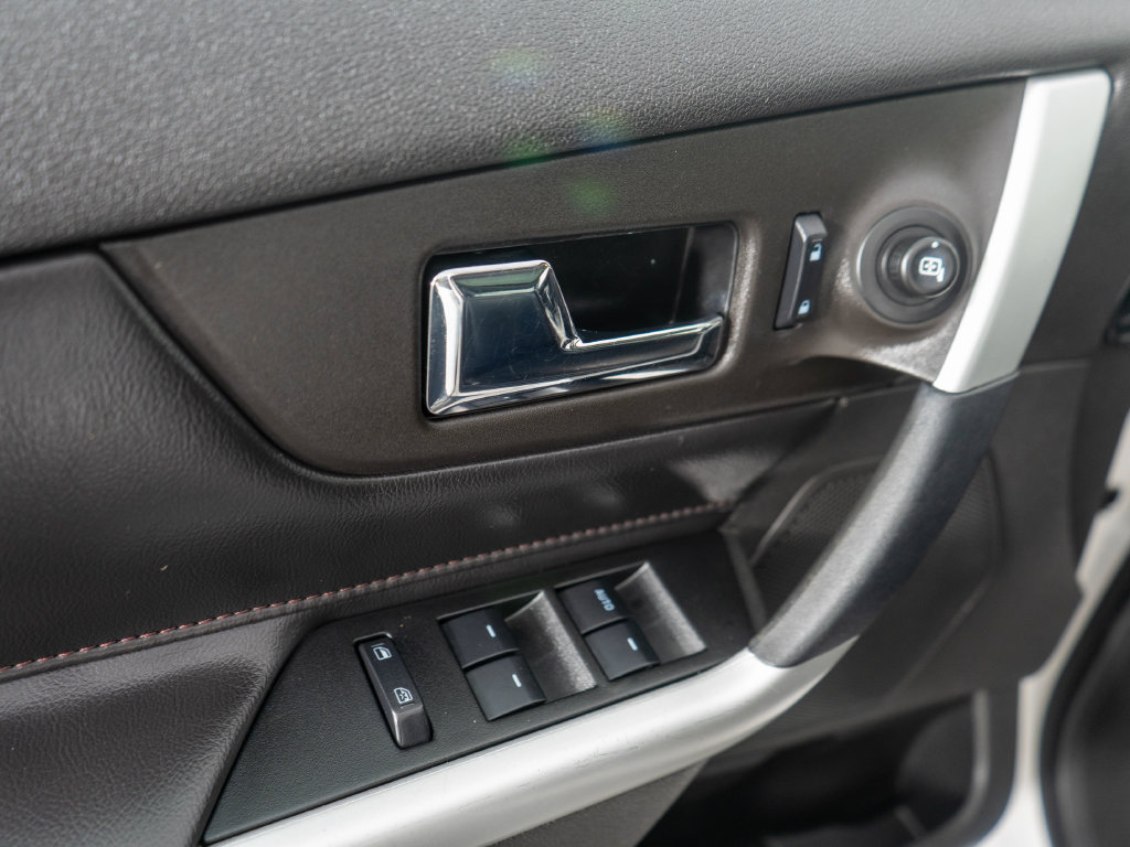 Used 2013 Ford Edge SEL AWD/4WD image 24