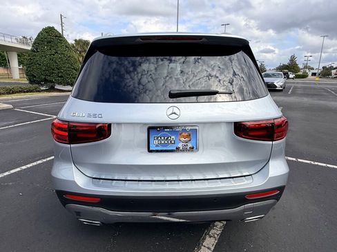 Used 2026 Mercedes-Benz GLB 250 image 10