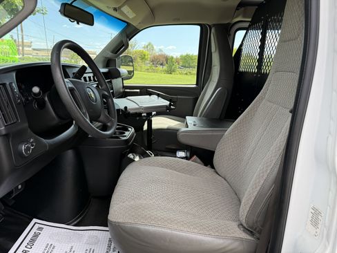Used 2017 Chevrolet Express 2500 w/ Cold Climate Package RWD image 4