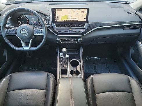 Used 2023 Nissan Altima 2.5 SR w/ SR Premium Package image 17