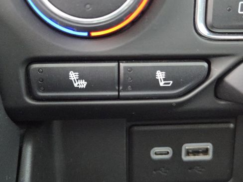 Used 2023 Chevrolet Tahoe Z71 w/ Luxury Package image 8