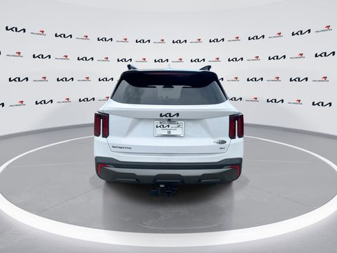 Certified 2025 Kia Sorento SX AWD/4WD image 7