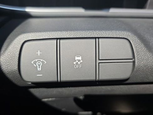 New 2026 Hyundai Elantra Limited FWD image 35