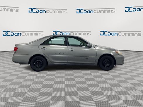 Used 2005 Toyota Camry LE FWD image 9
