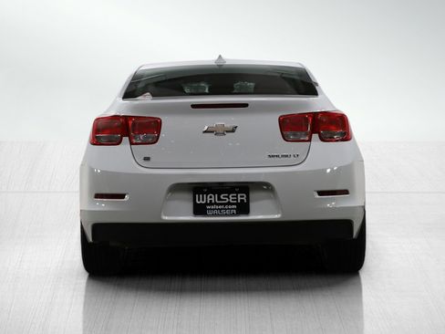 Used 2015 Chevrolet Malibu LT w/ Power Convenience Package image 4