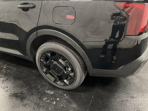 Used 2025 Kia Sorento SX image 43