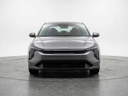 Used 2025 Kia K4 FWD image 2