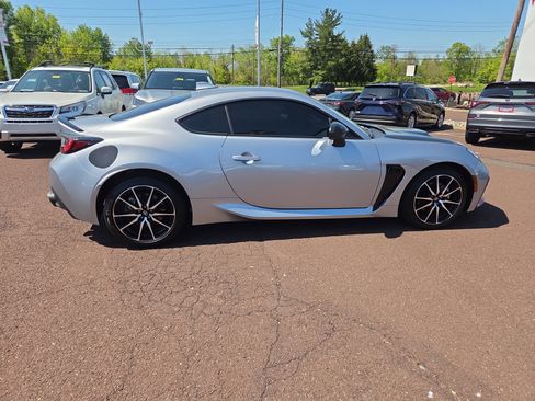 Certified 2023 Toyota GR86 w/ ALL Weather Mat Package (TMS) RWD image 2